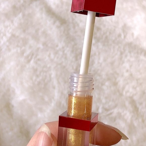 *HOST PICK* LE 2021 VALENTINE’S EXCLUSIVE Jaclyn Hill Glitter Gloss in 24 Karat - Picture 2 of 9